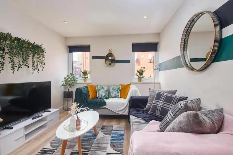 Beautiful 1 Bedroom Flat In Leeds - Sleeps 4 Exterior photo